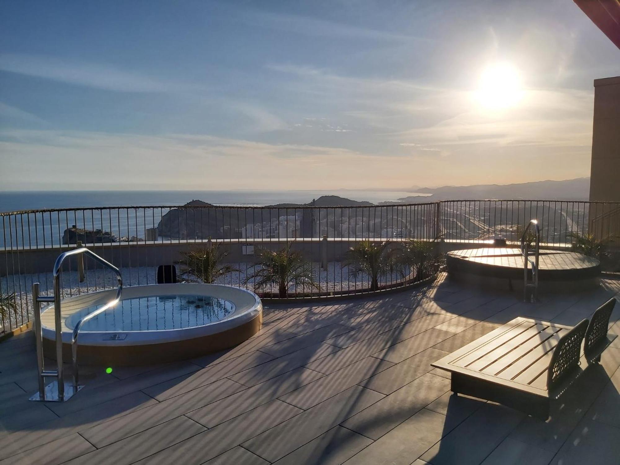 Intempo Luxury Ocean Views Resort *